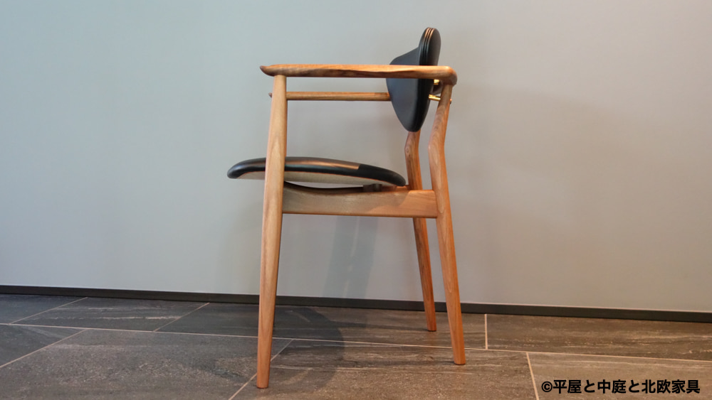 フィンユールアームチェア